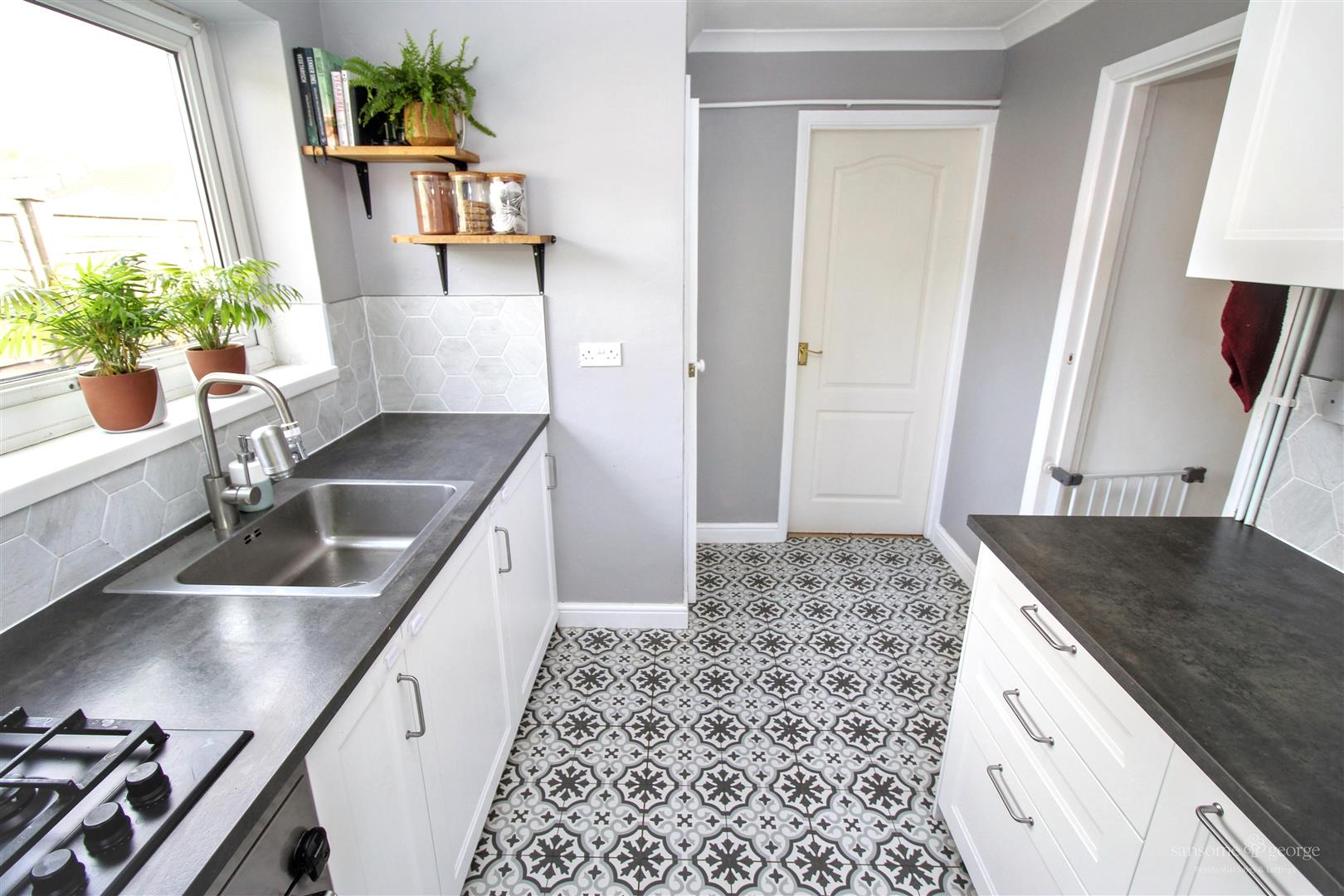 Chapel Hill, Tilehurst, Reading